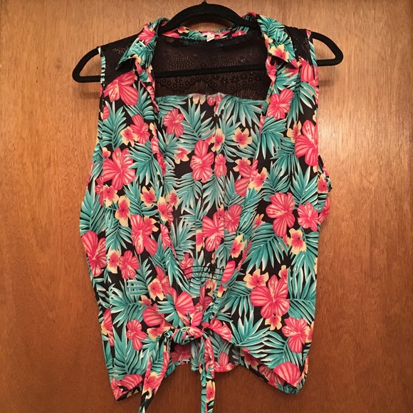 BONGO Tops - 🌺 4 for $20 Tropical print tie-front blouse (XL)